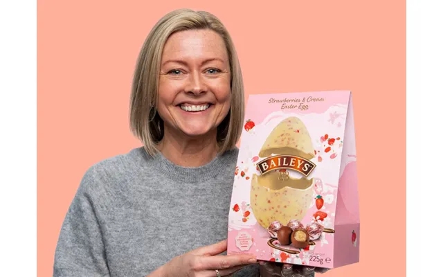 Baileys strawberries & cream easter eggs product image
