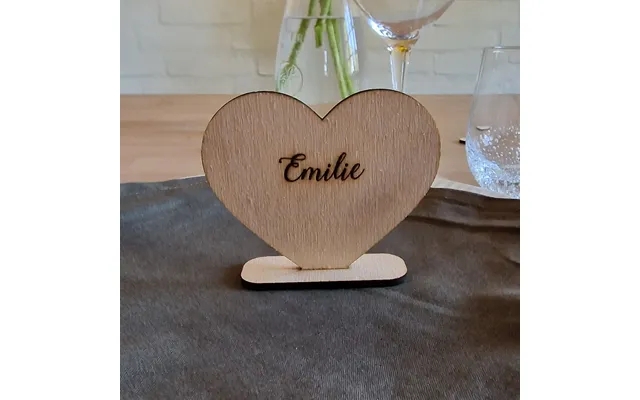 Heart place cards in wood with footing product image