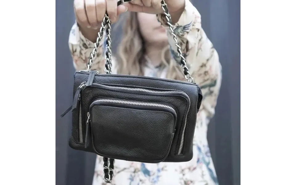 Style Holguin Skulder- Og Crossbodytaske Ét Stk. På Lager . Super Trendy Taske Med Flotte Iøjnefaldende Lynlåse På Front