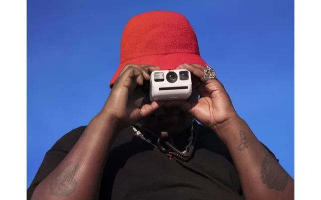 Polaroid go instant camera product image