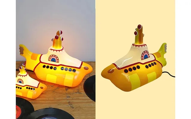 Yellow submarine lamp product image