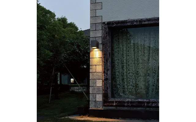 Burlata - Udendørslampe I Metal, Firkantet Design Højde 8 Cm
