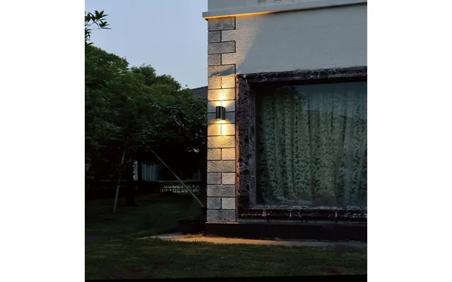 Burlata - Udendørslampe I Metal, Rundt Design Højde 15 Cm.
