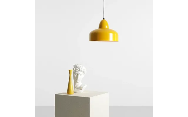 Kosmo - Loftlampe I Sennepsgul Metal