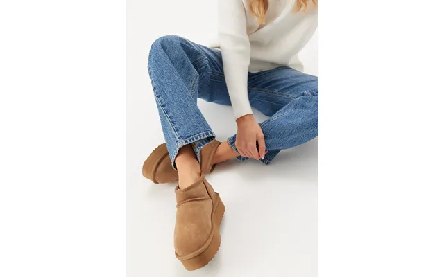 Platform Winter Boot In Suede