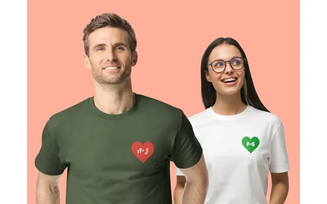 Personlig T-shirt Med Hjerte & Bogstaver product image