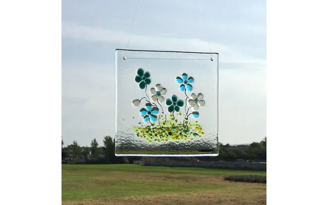 Glasophæng Med Blomster. Flot Dekoration Til Ophæng I Vinduet