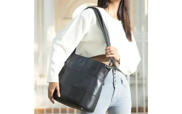 Kollektionsprøve. Style Nadia I Mixede Sorte Farver. Absolut Vidunderlig Hånd,- Skulder Og Crossbodytaske product image