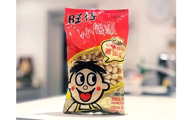 Want Want Hot Kid Ball Cake Honey Flavor 210 G. product image