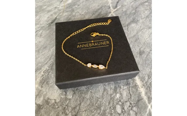 Annebrauner Triple Zirconia Armbånd 18k Guldbelagt