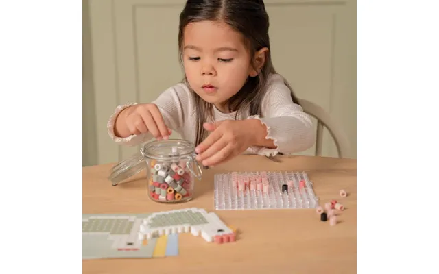 Perleplade M. Over 550 Store Perler - Little Dutch