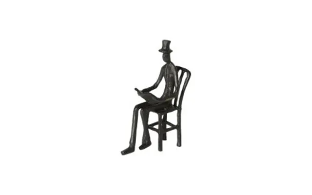 Figur - Mand På Stol Med Bog