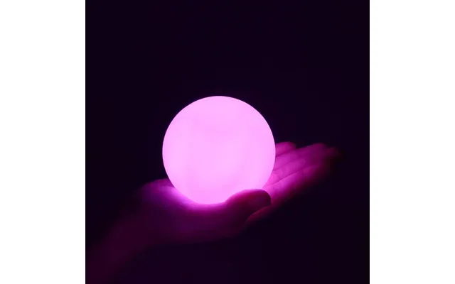 Genopladelig Ø10 Cm Rgbw Led Kugle Med Fjernbetjening Og Ip68 Beskyttelse