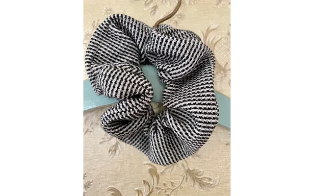Gammelholm Copenhagen Hollyhock Scrunchie Black & White