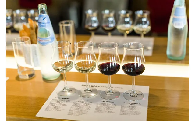 Go Dream Premiumcruise Med Vinsmagning - Afrejse Tors-lørdag, Oplevelsesgaver, Stay , Gavekort, Gaveidé product image