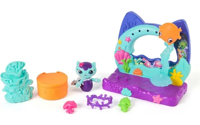 Gabby's Movie Balcony - Swing & Swim 6074163