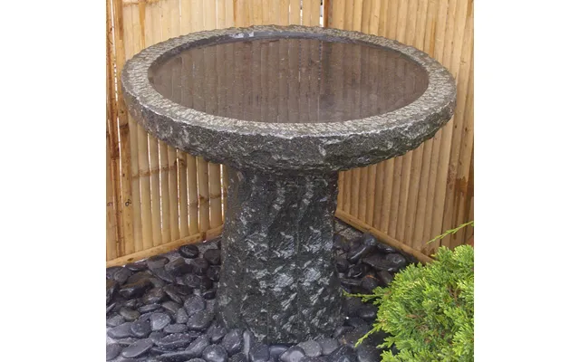 Rundt Sort Fuglebad På Ø50 Cm I Granit - På Fod Og Sokkel I Granitsten