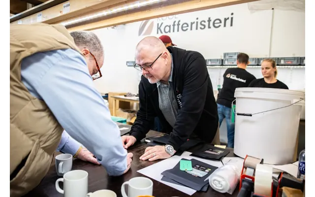 Rist Din Egen Kaffe Kl. 11 00