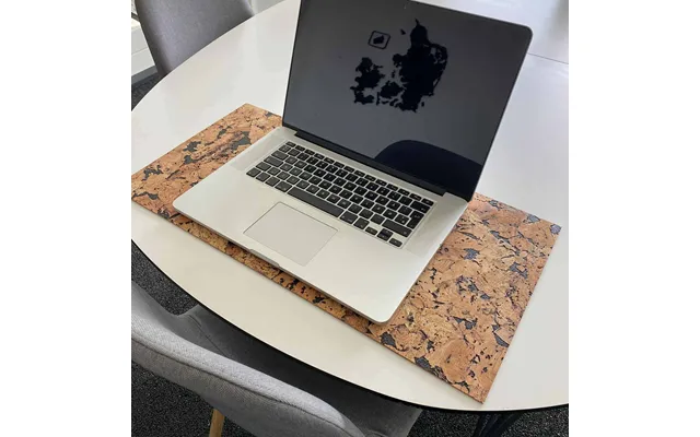 Kork Mousepad M. Sorte Detaljer - 30x60 Cm.