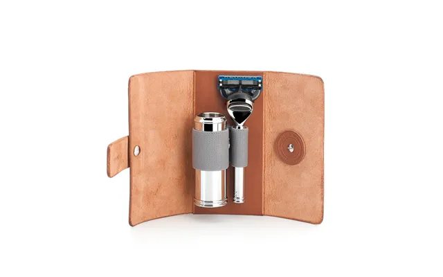 Mühle Rejsebarbersæt M. Fusion Skraber - Silvertip Fibre Barberkost Brunt Læder Etui
