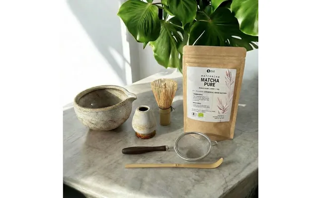 Matcha Sæt Inkl. Rustik Skål Med Hældetud 50g Matcha Og Al Tilbehør