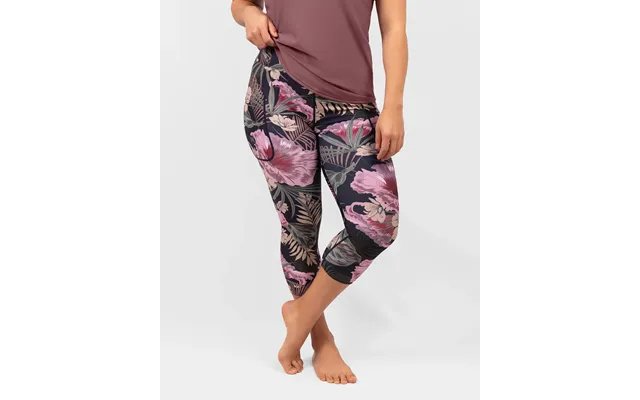 Signature Hibiscus Capri