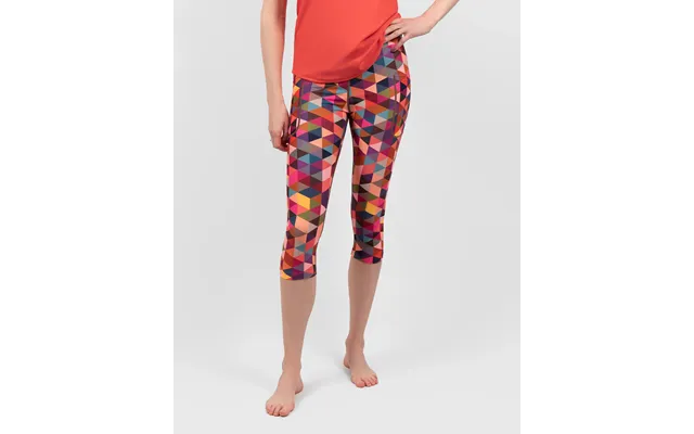 Signature Triangle Capri