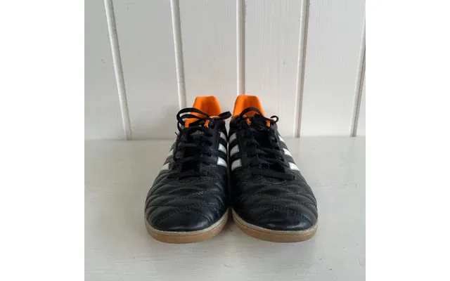 Adidas Sko Str 40 2 3