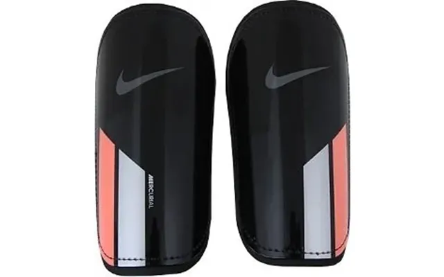 Mercurial Hard Shell Slip-in Guard - Black-s