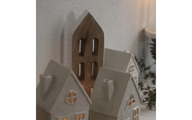 Hus Træ M 6 Vinduer - Ib Laursen