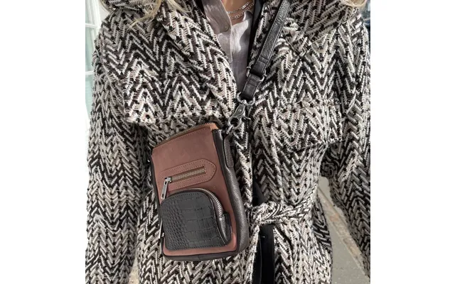 Style Kiwi I Cognac M. Mørkebrun. Flot Mindre Crossbody,- Skuldertaske I Læder