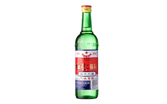 Beijing Red Star Spirit Er Guo Tou Jiu 56% Alc. 500 Ml. - Spiritus, Vin & Sake