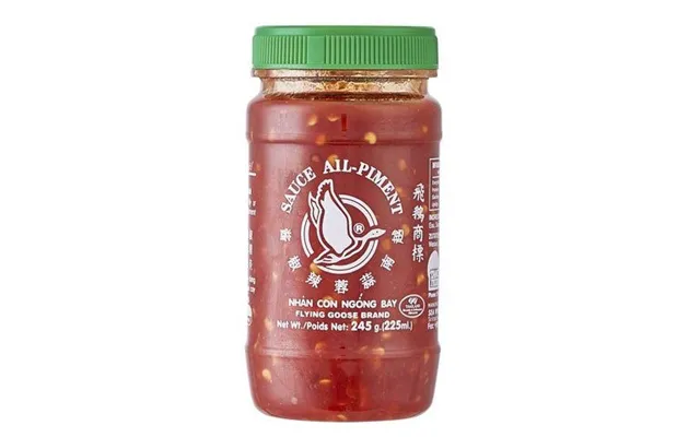 Sambal Oelek Sauce Med Hvidløg Flying Goose 225 Ml. - Sriracha Chilisauce Og Andre Chili Saucer