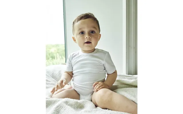 Jbs Of Denmark Kortærmet Bodystocking I Hvid Til Baby Fsc Bambus