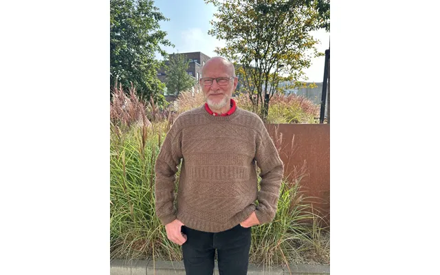 Storm Sweater Man