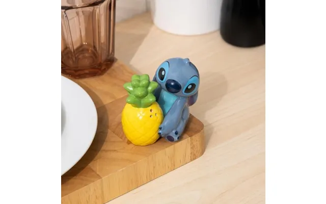 Paladone Salt- Og Peberbøsser Med Stitch Og Ananas