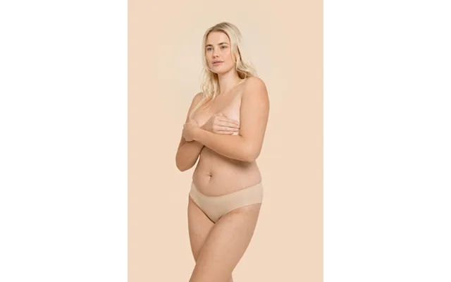 Seamless Tai Trusse Nude