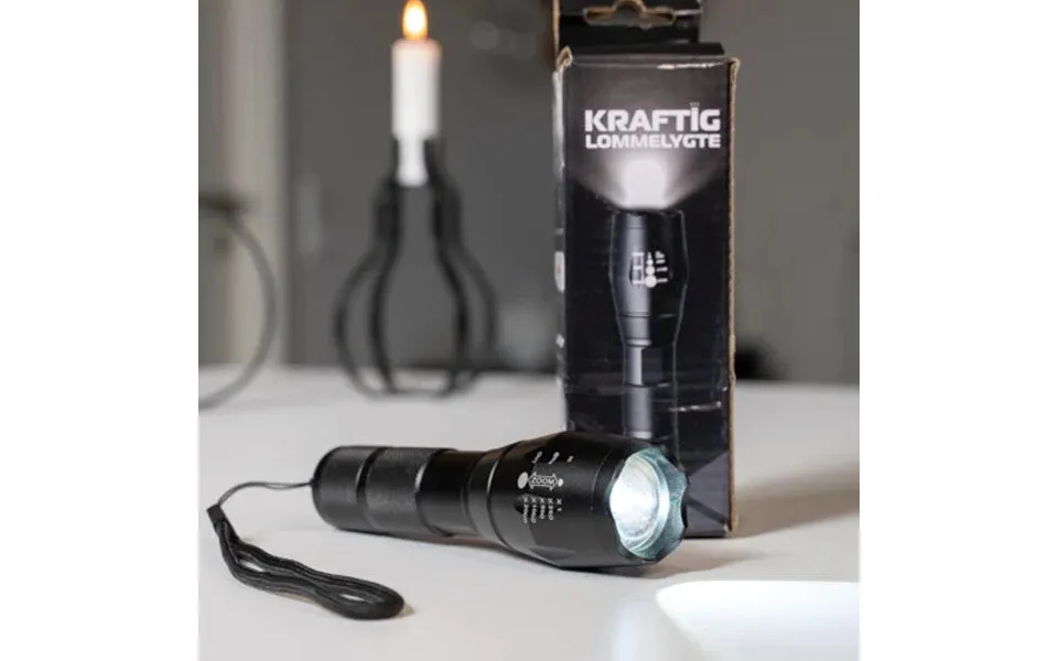 Smart powerful flashlight
