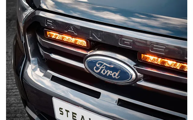 Stealth Led Ford Ranger T8 2018-2022 Twin 10 Flashing Luminous Led Integration Grille Kit - 7,560 Lumens