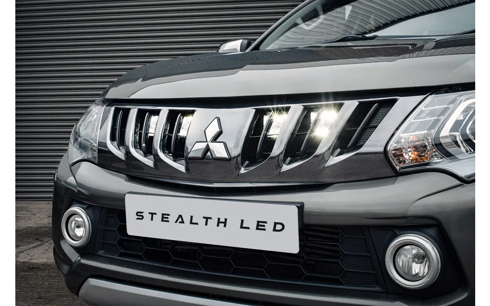 Stealth Led Mitsubishi L200 2015-2019 Quad 3 Luminous Led Integration Grille Kit - 19,200 Lumens