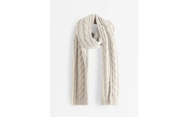 Cable-knit Scarf