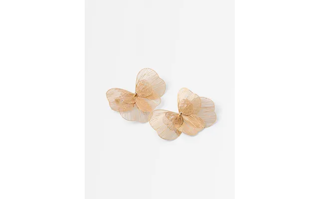 Earrings With Flowers