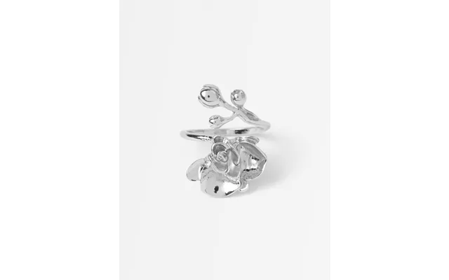 Ring With Flower
