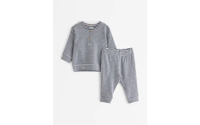 Set - Top And Leggings