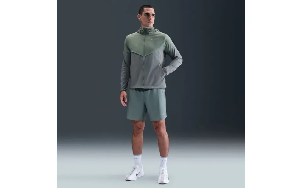 Nike Impossibly Light Windrunner Jacket Size L Men Green - Ideal For Running In Windy Conditions