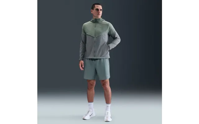 Nike Impossibly Light Windrunner Jacket Size L Men Green - Ideal For Running In Windy Conditions