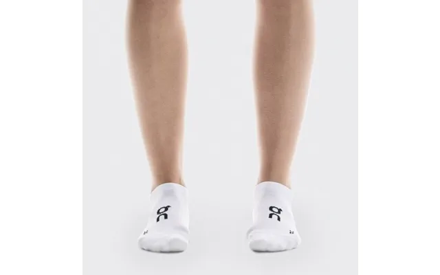 On Core Run Socks Low - 2 Pairs Of White Performance Running Socks For Ultimate Comfort