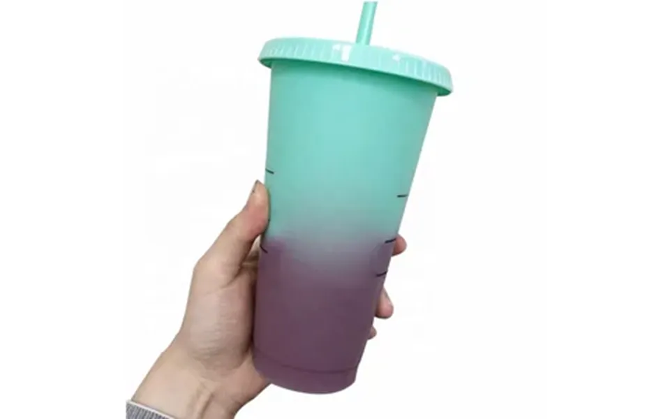 2019 New Product 20oz Reusable Custom Plastic Color Changing Cold Cup Tumblers With Lids And Straws