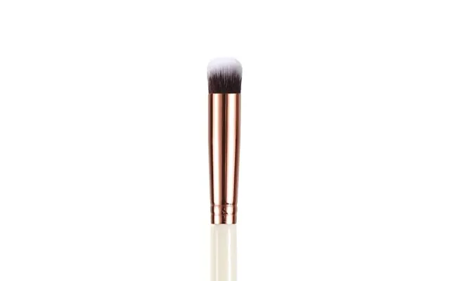 Eigshow Premium Crease Brush - Professional Blending Crease Brush