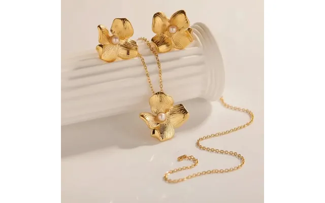 Flower Necklace & Earrings Bundle